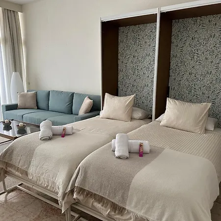 Cocohomes Ikarus Con Jardín Puerto de la Cruz (Tenerife)