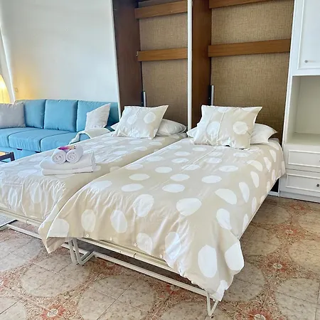 Cocohomes Ikarus Con Jardin Apartment