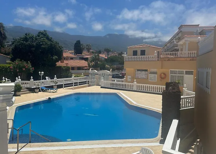 Cocohomes Ikarus Con Jardin *